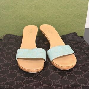Gucci Women's Slide Wooden Blue Kitten Heels 36.5 Authentic